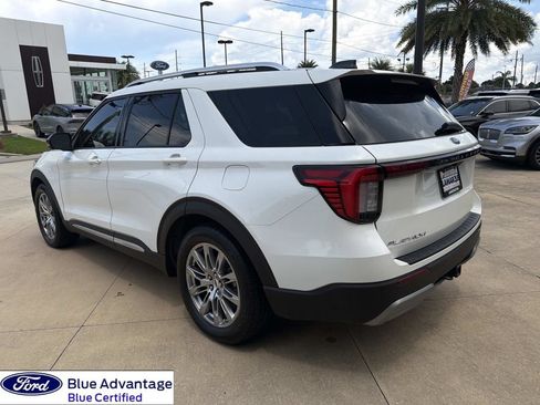 Used 2025 Ford Explorer Platinum RWD image 8