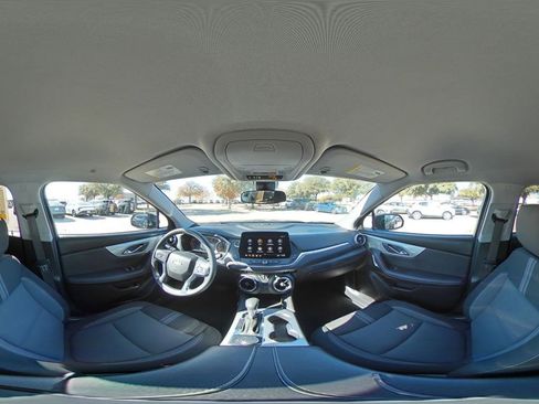 Used 2025 Chevrolet Blazer LT image 42