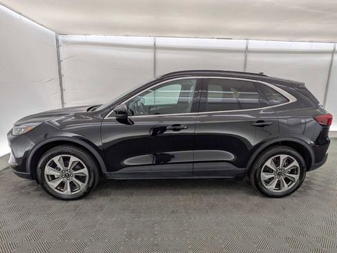 Used 2025 Ford Escape Platinum image 3