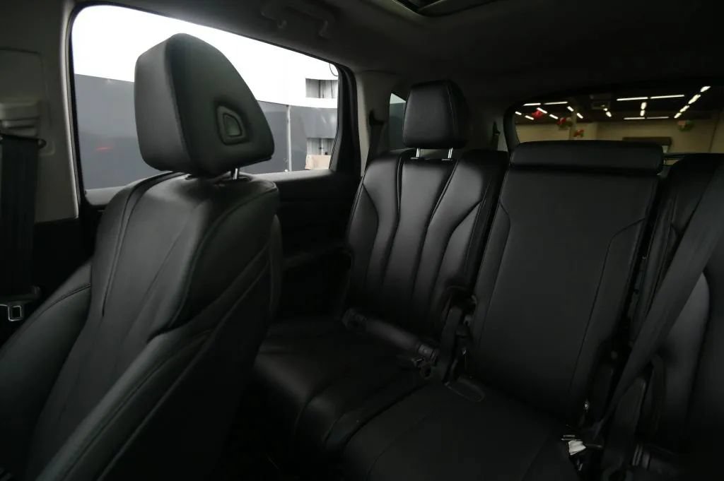 Used 2022 Acura MDX SH-AWD image 43