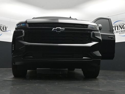Used 2024 Chevrolet Suburban RST w/ Luxury Package RWD image 27