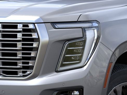 New 2026 GMC Yukon Denali w/ Sun & Power Step Package AWD/4WD image 10