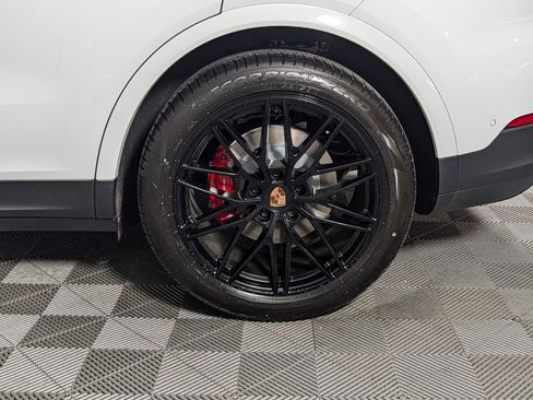 New 2026 Porsche Cayenne S AWD/4WD image 12