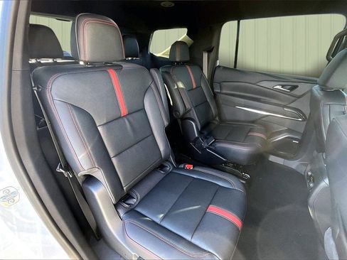 New 2026 Chevrolet Traverse RS image 6