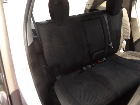 Used 2015 GMC Terrain SLE image 22