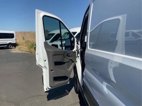 Certified 2025 Ford Transit 250 148 High Roof RWD image 20