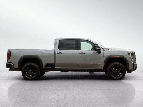 Used 2025 GMC Sierra 3500 AT4 w/ AT4 Premium Plus Package AWD/4WD image 6
