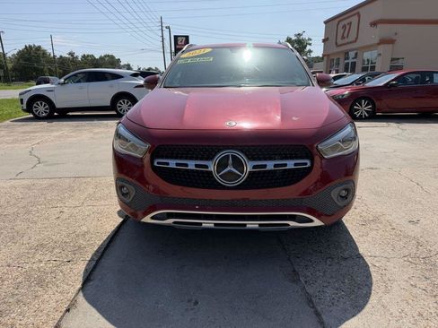 Used 2021 Mercedes-Benz GLA 250 4MATIC w/ Premium Package image 2