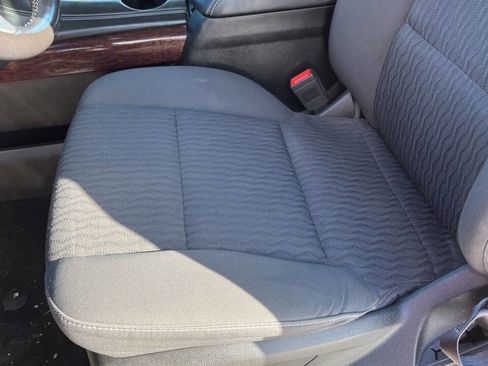 Used 2018 GMC Yukon SLE w/ HD Trailering Package image 8