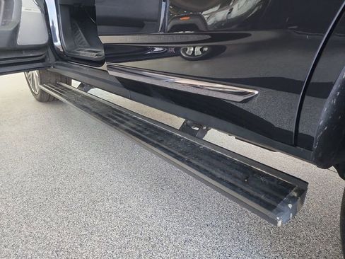 Certified 2025 GMC Yukon Denali Ultimate AWD/4WD image 35