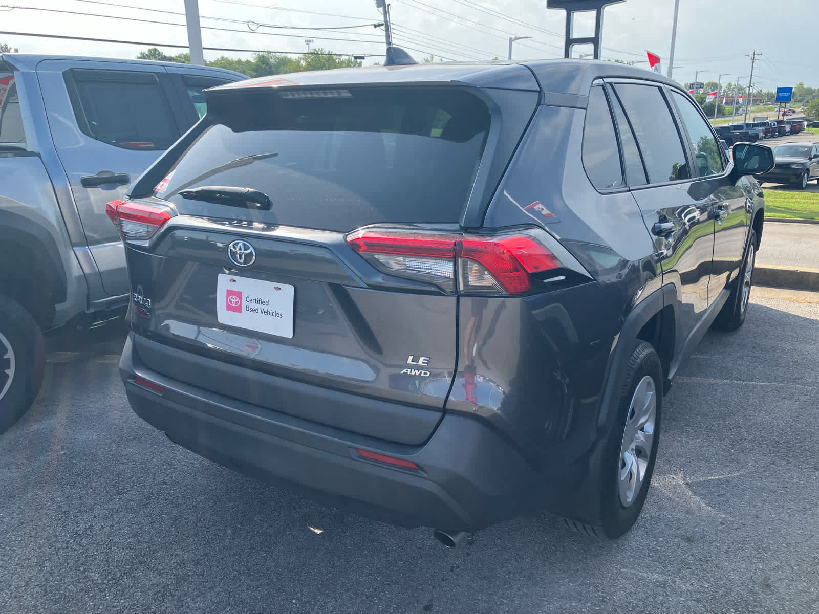 Certified 2023 Toyota RAV4 LE AWD/4WD image 9