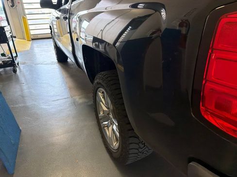 Used 2017 Chevrolet Silverado 1500 Custom AWD/4WD image 14