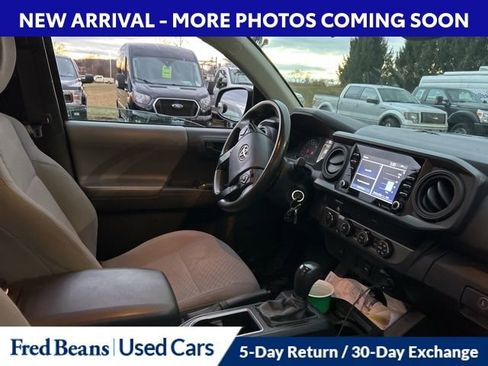 Used 2021 Toyota Tacoma SR image 9