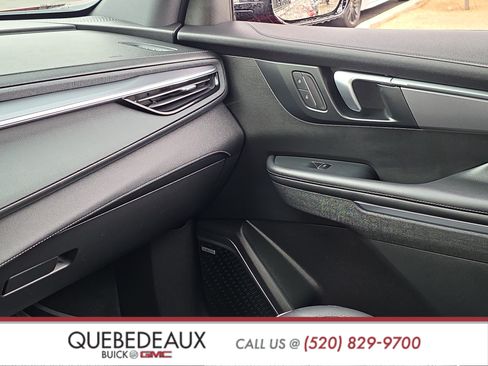 Used 2025 Buick Enclave Sport Touring w/ Power Package FWD image 23