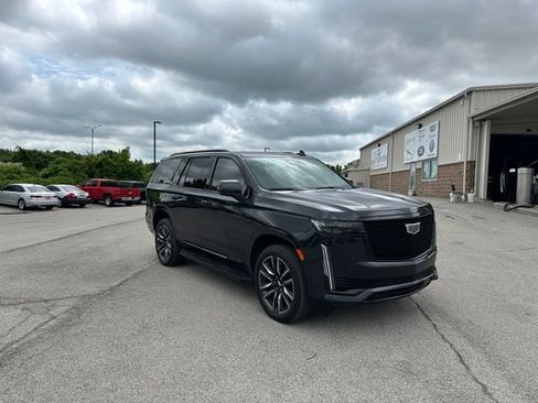 Used 2023 Cadillac Escalade Sport Platinum RWD image 3