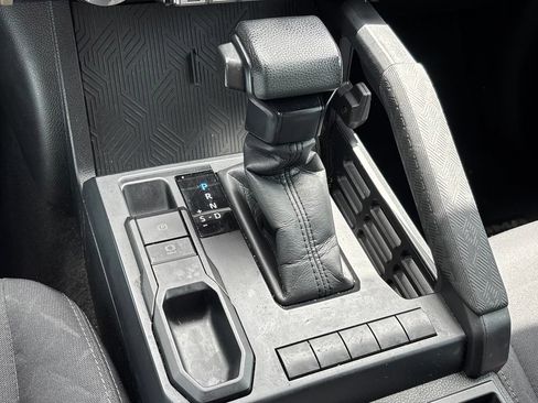 Used 2024 Toyota Tacoma SR RWD image 12