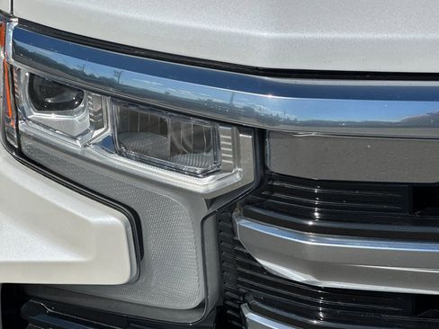 Used 2024 Chevrolet Silverado 1500 High Country w/ Technology Package image 47