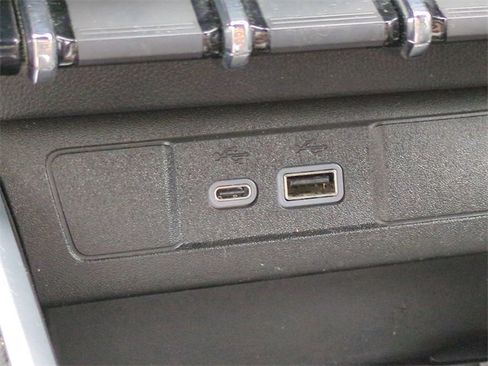 Certified 2023 Chevrolet Colorado Z71 w/ Z71 Convenience Package 2 image 26