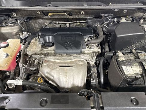 Used 2015 Toyota RAV4 LE AWD/4WD image 24