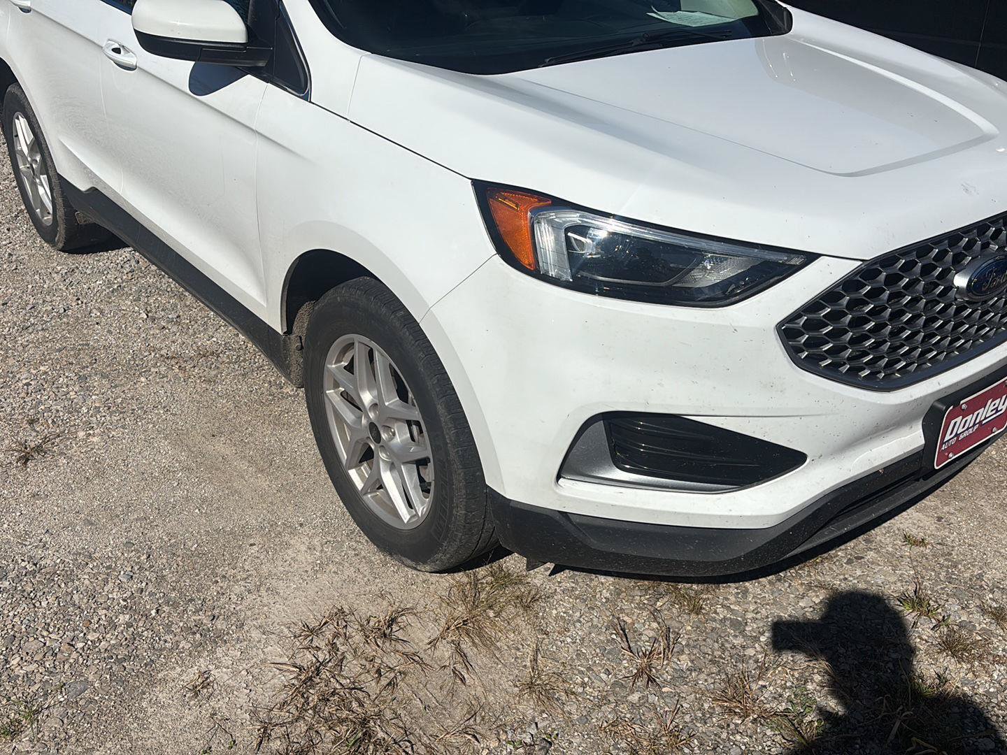Used 2024 Ford Edge SEL AWD/4WD image 3