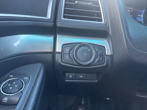 Used 2016 Ford Explorer XLT w/ Equipment Group 202A image 20