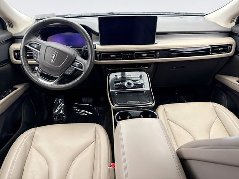 Used 2022 Lincoln Nautilus AWD w/ Premium Package image 14
