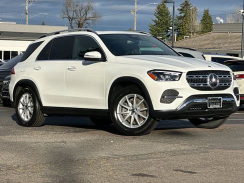 Certified 2024 Mercedes-Benz GLE 450e 4MATIC image 2