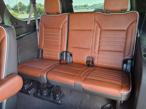 Used 2023 GMC Yukon XL Denali Ultimate w/ LPO, Floor Liner Package image 21