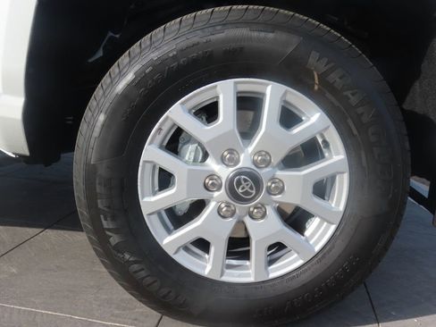 Used 2026 Toyota Tacoma SR5 image 29