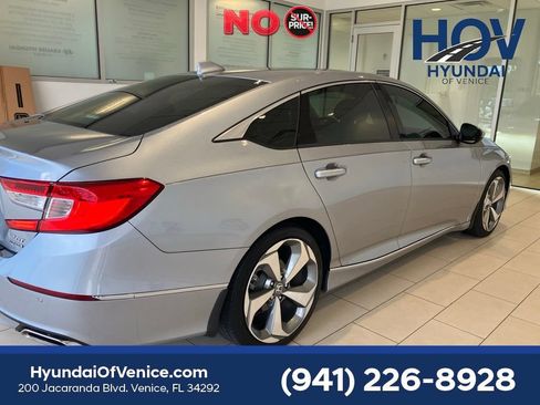 Used 2019 Honda Accord Touring image 6