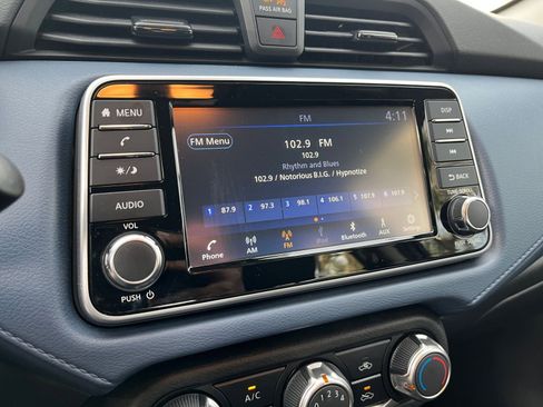 Used 2025 Nissan Versa SV image 20