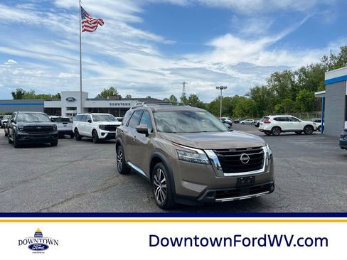Used 2023 Nissan Pathfinder Platinum AWD/4WD image 1