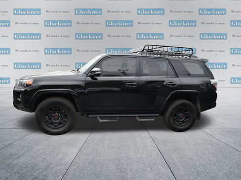 Used 2021 Toyota 4Runner Venture w/ Moonroof Package image 9