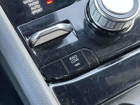 Used 2021 Jeep Grand Cherokee L Overland w/ Luxury Tech Group IV image 37