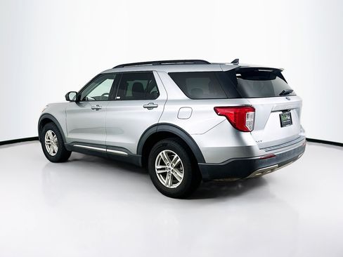 Used 2023 Ford Explorer XLT w/ Equipment Group 202A AWD/4WD image 5