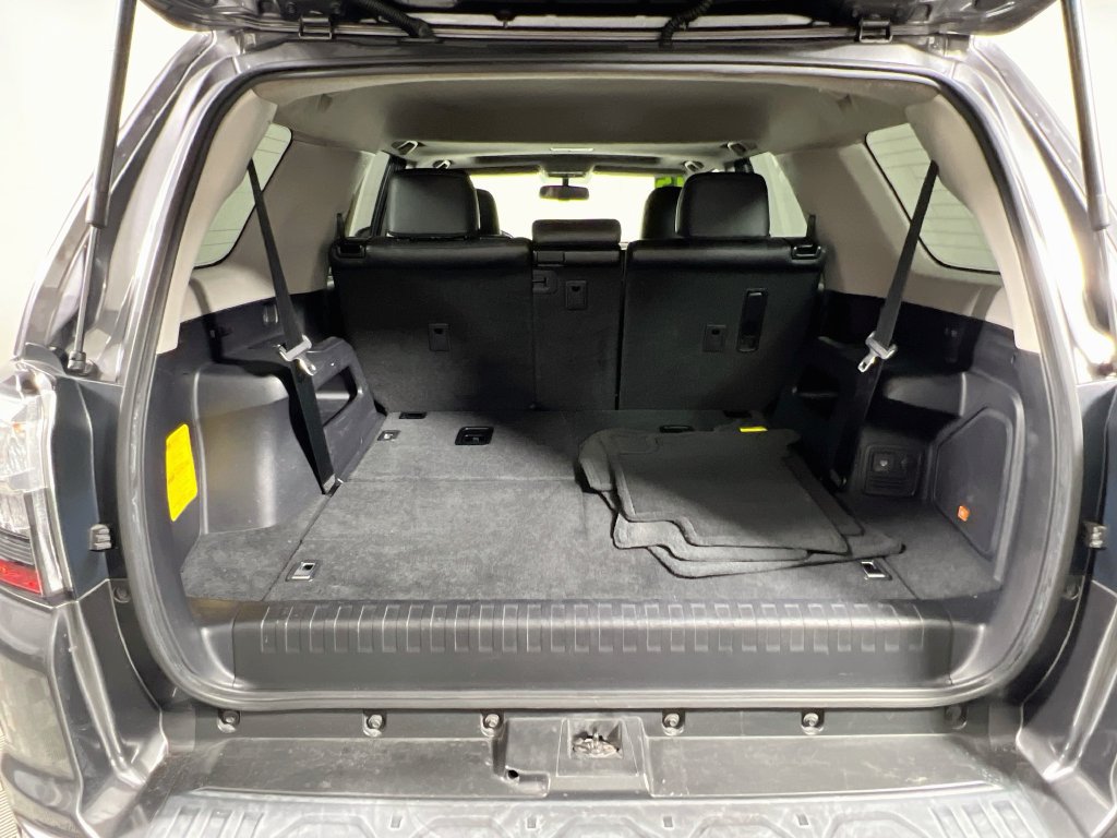 Used 2015 Toyota 4Runner Limited RWD image 31