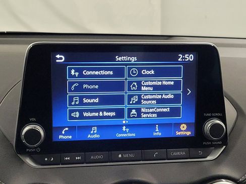 Used 2025 Nissan Sentra SV FWD image 25