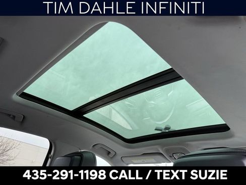 Used 2021 Audi e-tron Prestige w/ Prestige Package image 18