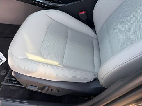 Certified 2025 Kia Niro EX Touring FWD image 7