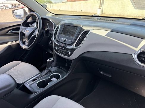 Used 2019 Chevrolet Equinox LT FWD image 11