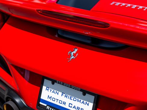 Used 2022 Ferrari F8 Tributo RWD image 34