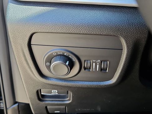 Used 2024 Jeep Grand Cherokee Altitude AWD/4WD image 24
