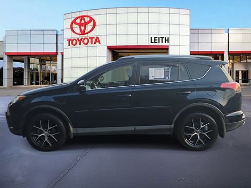 Used 2017 Toyota RAV4 SE w/ Power Special Value Package image 8