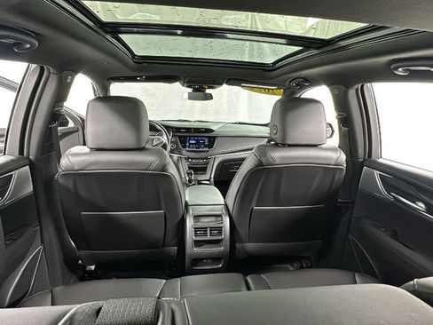 Used 2022 Cadillac XT5 Premium Luxury w/ LPO, Floor Liner Package AWD/4WD image 18