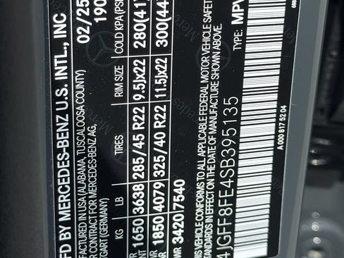Certified 2025 Mercedes-Benz GLS 580 4MATIC image 37