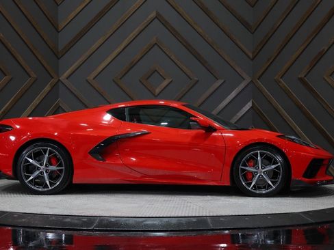 Used 2021 Chevrolet Corvette Stingray 3LT w/ Engine Appearance Package image 9