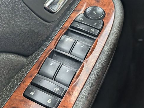 Used 2011 Chevrolet Tahoe LT image 10