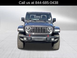 New 2026 Jeep Gladiator Rubicon w/ Technology Group AWD/4WD video 2