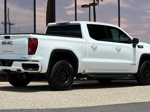 Used 2021 GMC Sierra 1500 AT4 w/ AT4 Preferred Package AWD/4WD image 12