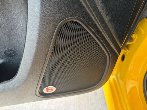 Used 2017 Dodge Charger R/T Scat Pack w/ Beats Audio Group RWD image 8